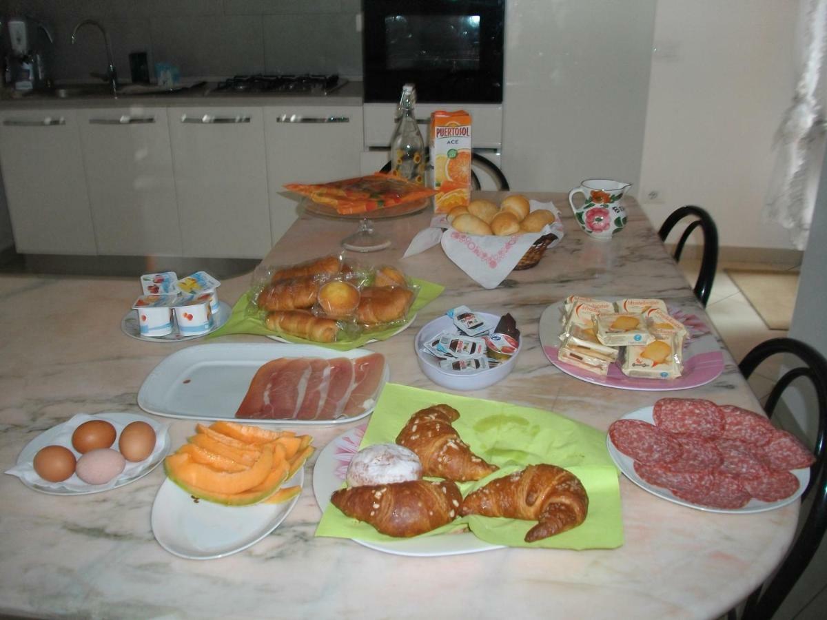 Giulietta e Romeo Bed & Breakfast Peschiera del Garda Exterior foto