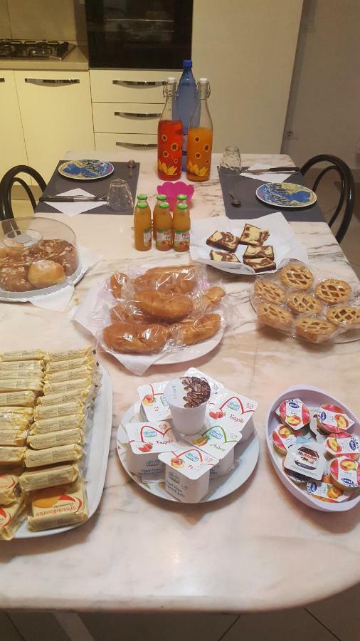 Giulietta e Romeo Bed & Breakfast Peschiera del Garda Exterior foto